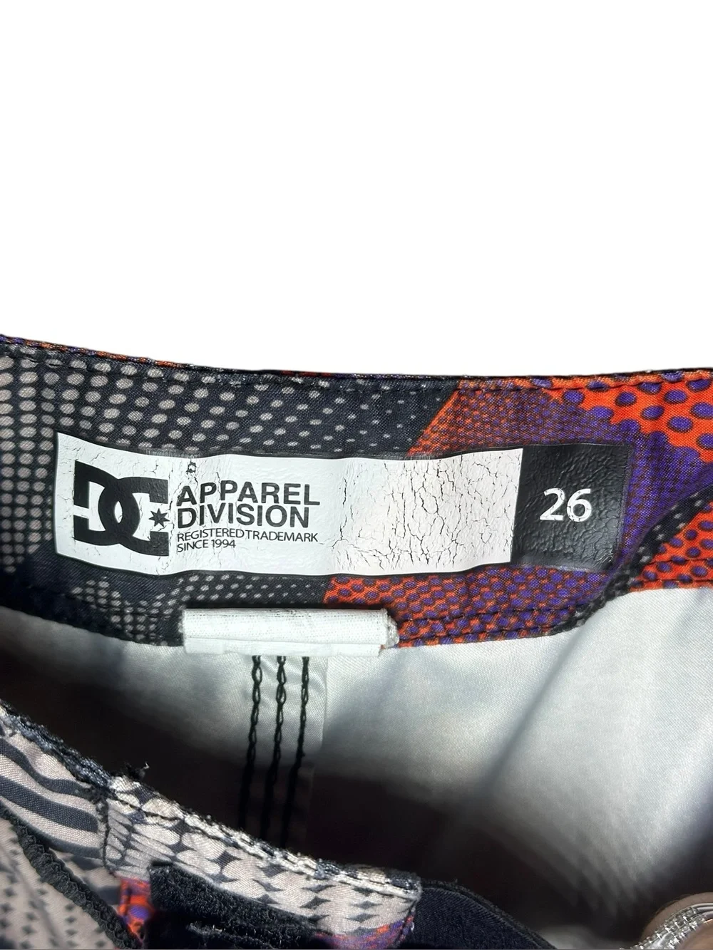 DC Shoes board shorts men size 26